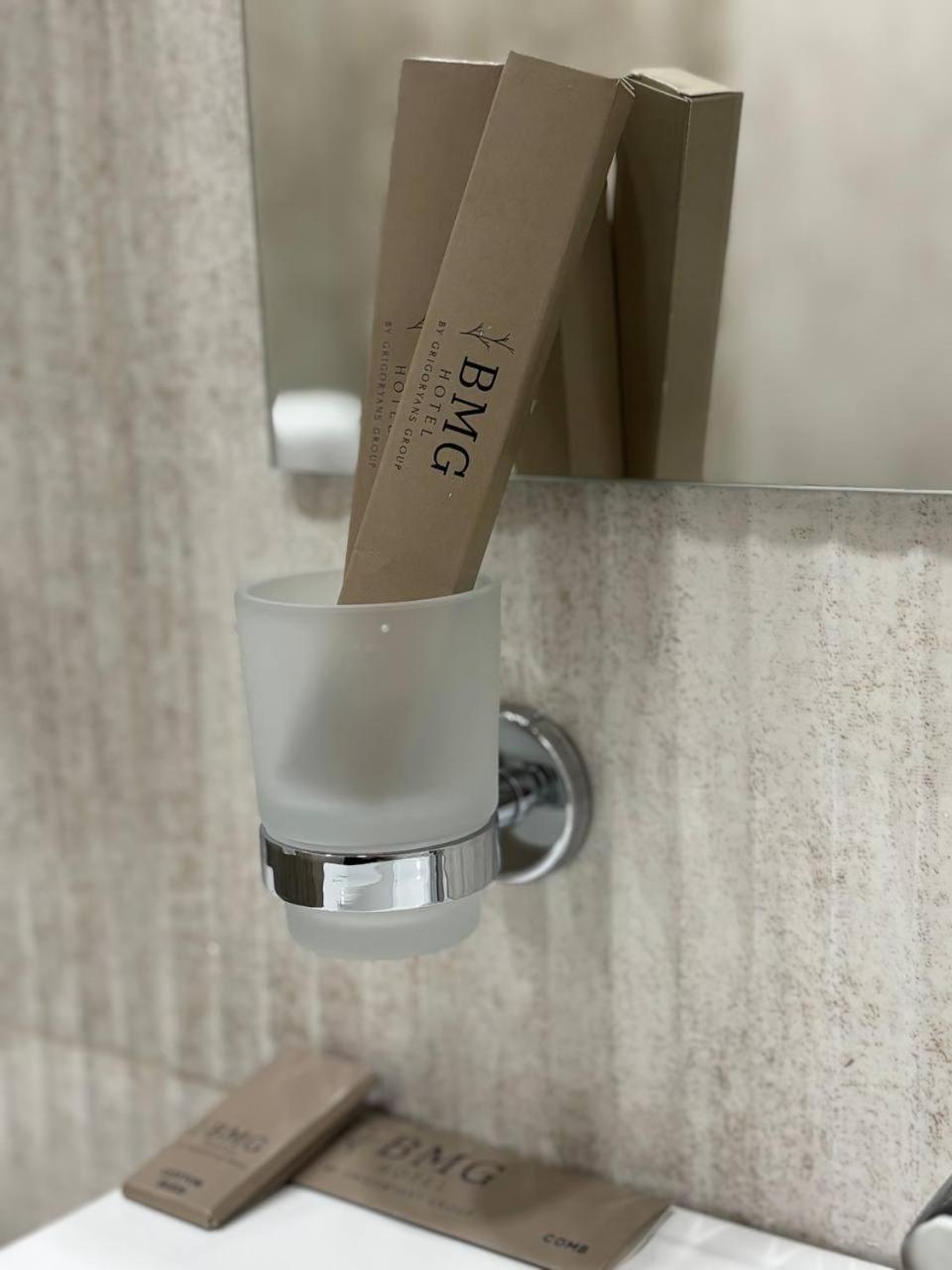 Bmg Hotel By Grigoryans Group 戈里斯 外观 照片